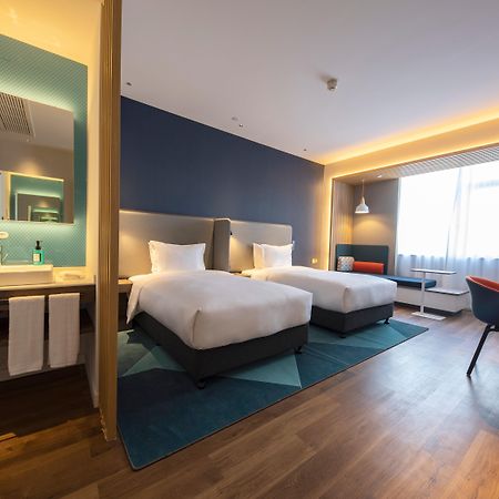 Holiday Inn Express Shanghai Jiading New City By Ihg Экстерьер фото