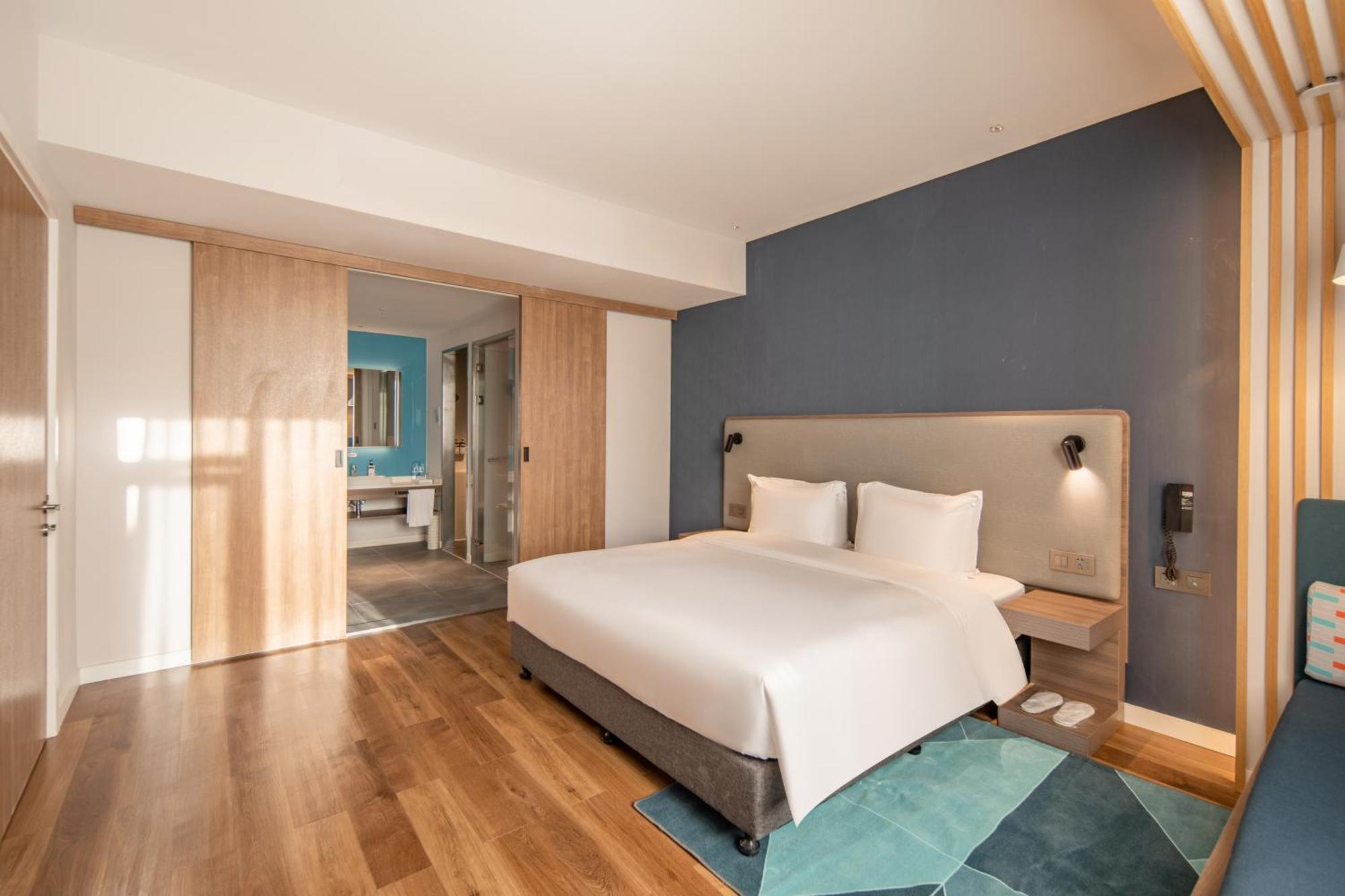 Holiday Inn Express Shanghai Jiading New City By Ihg Экстерьер фото